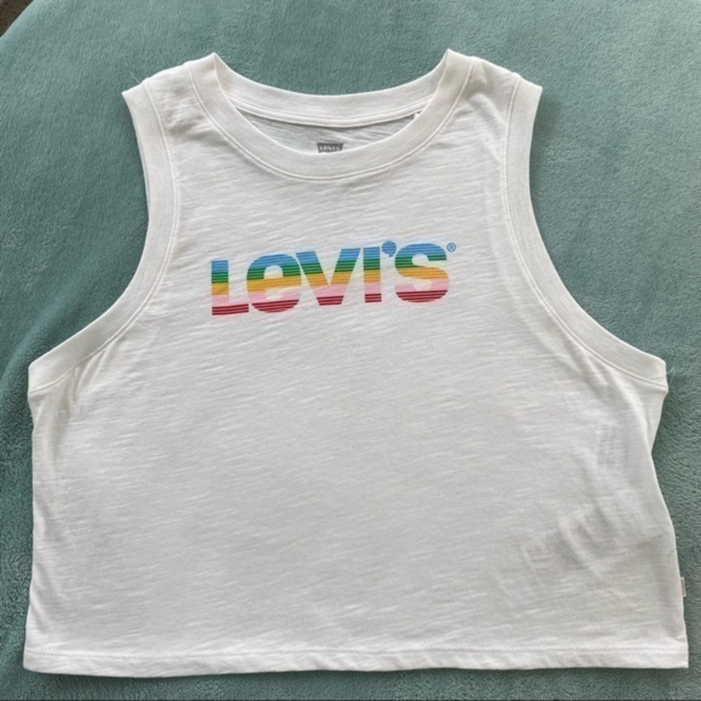 Levi’s Tee